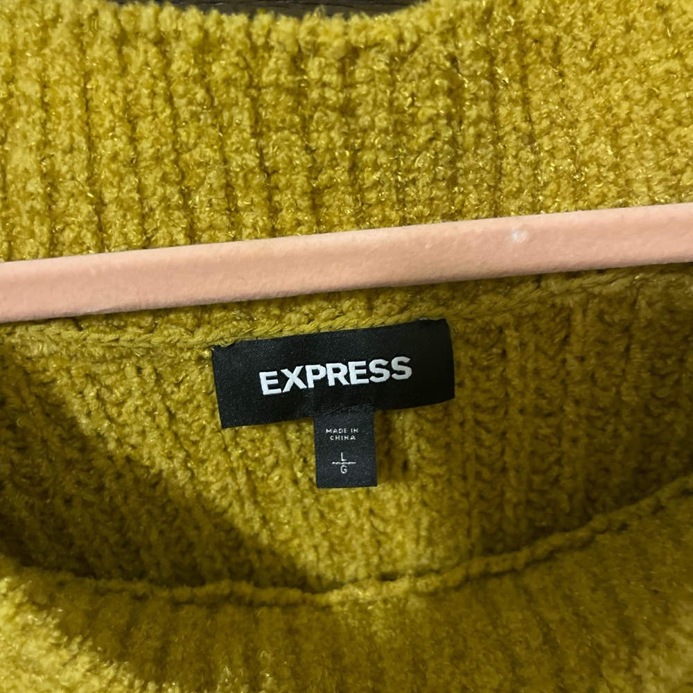 Express sweater - Picture 3 of 3